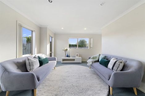 Photo of property in 44 Coolspring Way, Redwood, Christchurch, 8051