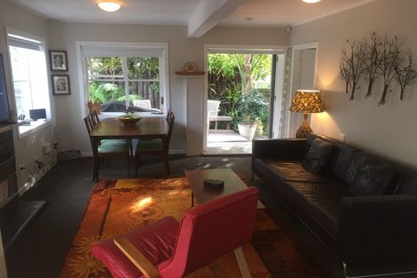 Photo of property in 1/1 Sylvan Park Avenue, Milford, Auckland, 0620