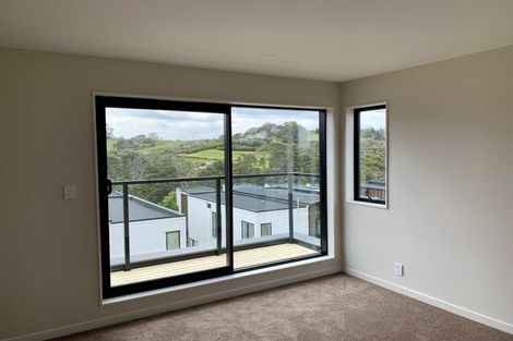 Photo of property in 12 Waihou Crescent, Albany Heights, Auckland, 0632
