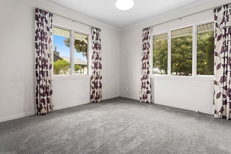 Photo of property in 16 Howell Road, Taneatua, 3123