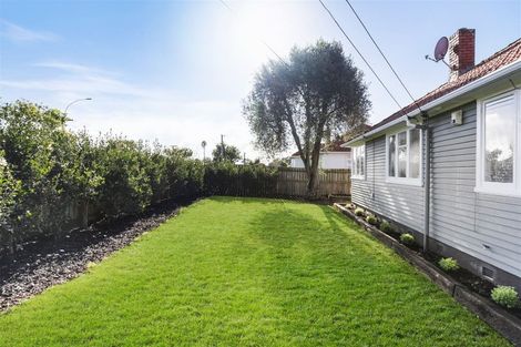 Photo of property in 94 Tripoli Road, Panmure, Auckland, 1072