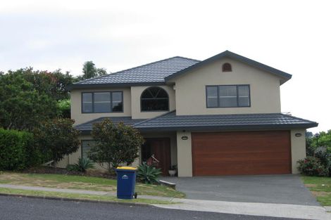 Photo of property in 11 Sartors Avenue, Northcross, Auckland, 0630