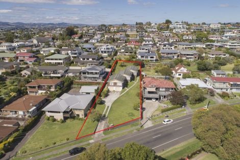 Photo of property in 64 Vale Street, Otumoetai, Tauranga, 3110