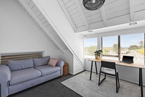 Photo of property in 26 Durham Drive, Havelock North, 4130