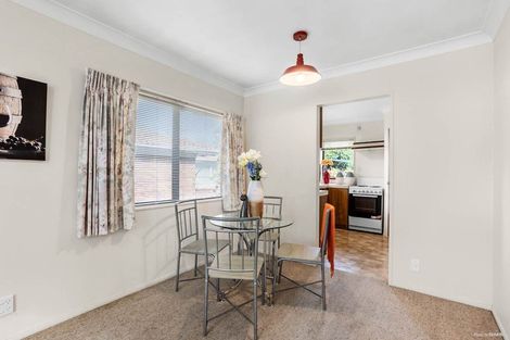 Photo of property in 1/8 Sunnypark Avenue, Rosehill, Papakura, 2113