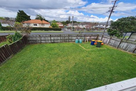 Photo of property in 3 Links Road, New Lynn, Auckland, 0600