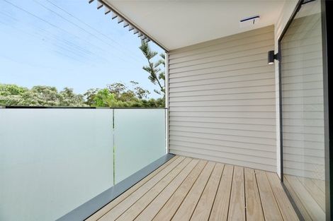 Photo of property in 5/237 Swanson Road, Henderson, Auckland, 0610