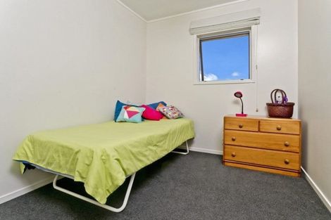 Photo of property in 2/77 Stanaway Street, Hillcrest, Auckland, 0627
