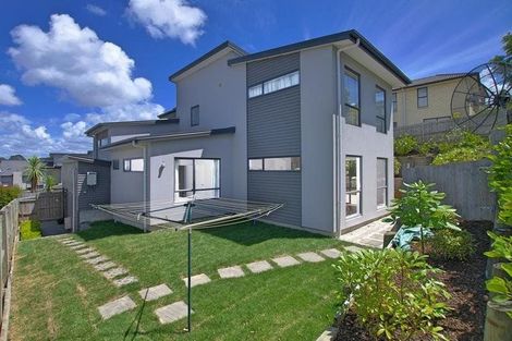 Photo of property in 26 Catlins Place, Fairview Heights, Auckland, 0632