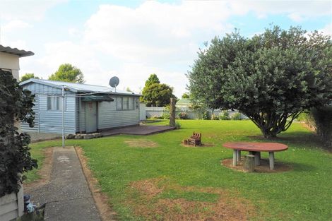 Photo of property in 77 Stout Street, Shannon, 4821