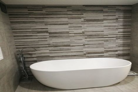 Photo of property in 2/598 Beach Road, Rothesay Bay, Auckland, 0630