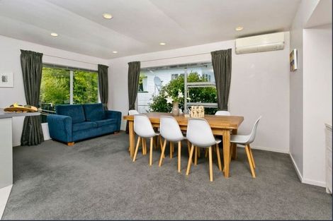 Photo of property in 2/79 Ocean View Road, Hillcrest, Auckland, 0627