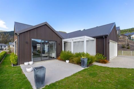 Photo of property in 5 Village Lane, Stoke, Nelson, 7011