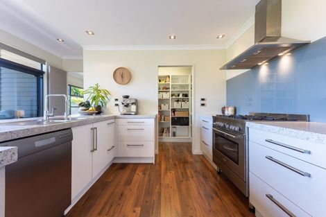 Photo of property in 4 Pateke Way, Paraparaumu Beach, Paraparaumu, 5032