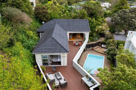 Photo of property in 15 Kowhai Street, Eastbourne, Lower Hutt, 5013