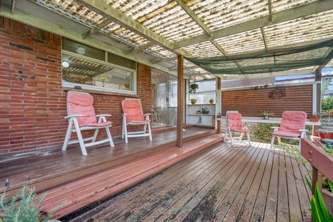 Photo of property in 82 Botany Road, Botany Downs, Auckland, 2010