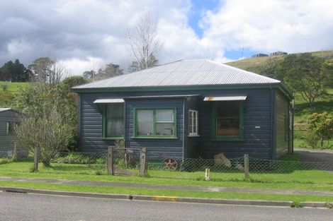 Photo of property in 11 George Street, Hikurangi, 0114