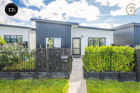 Photo of property in 107 Battalion Drive, Papakura, 2110
