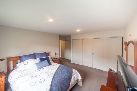 Photo of property in 52 Erlestoke Crescent, Churton Park, Wellington, 6037