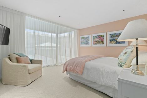 Photo of property in 12 Bay Rise, Wanaka, 9305