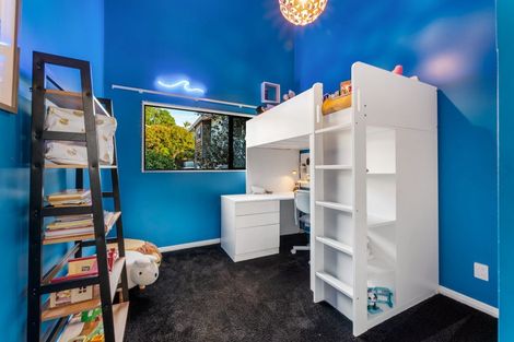 Photo of property in 2/21 Aorangi Place, Birkenhead, Auckland, 0626