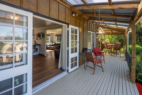 Photo of property in 330 Waitohu Valley Road, Otaki, 5583