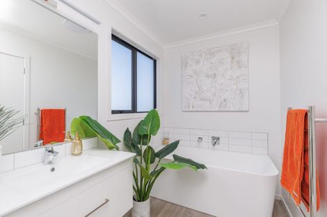 Photo of property in 23 Boeing Way, Newlands, 6037