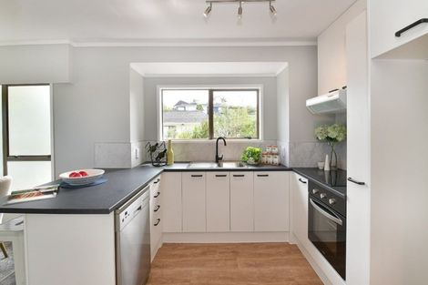 Photo of property in 2/2 Orewa Street, Torbay, Auckland, 0630