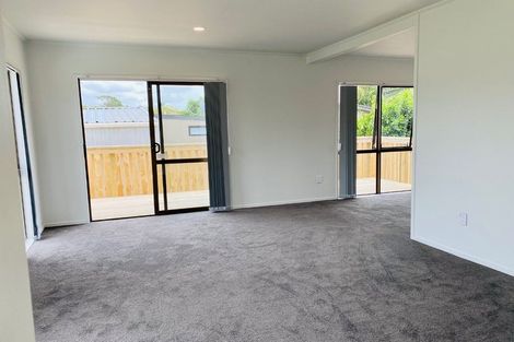 Photo of property in 12 Fourth View Avenue, Beachlands, Auckland, 2018
