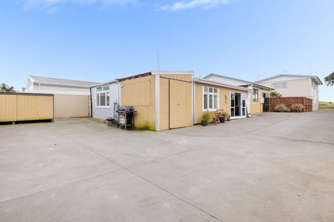 Photo of property in 828b Papamoa Beach Road, Papamoa Beach, Papamoa, 3118
