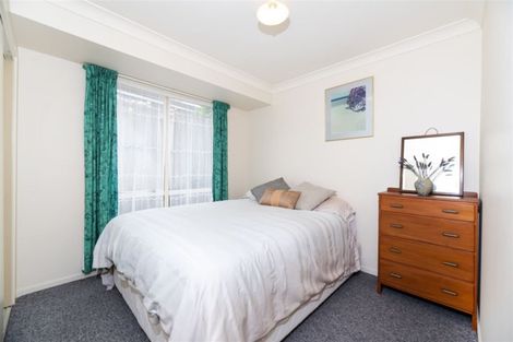 Photo of property in 17 Lasque Place, Glen Eden, Auckland, 0602