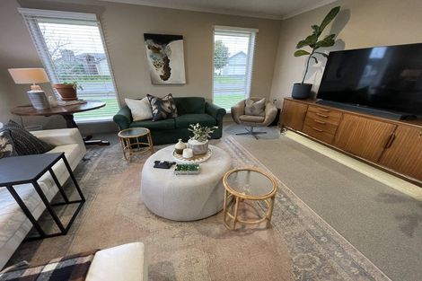 Photo of property in 10 Madison Street, Cambridge, 3434