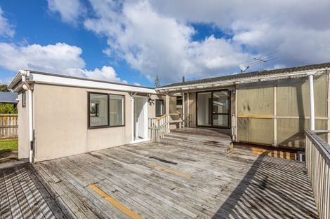 Photo of property in 7 Kaweka Street, New Lynn, Auckland, 0600