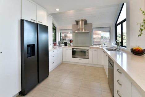 Photo of property in 254 Wade River Road, Wade Heads, Whangaparaoa, 0932