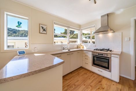 Photo of property in 7 Moehau Grove, Trentham, Upper Hutt, 5018