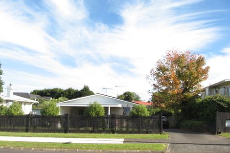 Photo of property in 1/44 Megan Avenue, Pakuranga Heights, Auckland, 2010