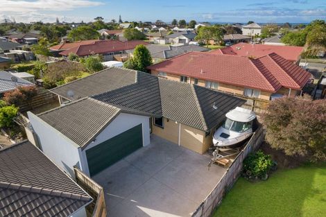 Photo of property in 53 Dalton Drive, Papamoa Beach, Papamoa, 3118