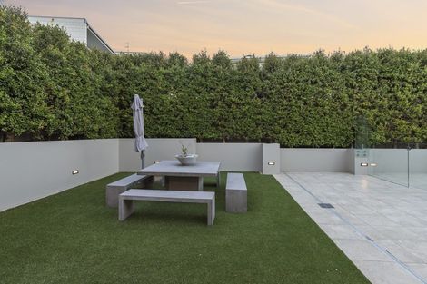 Photo of property in 12 Hauraki Road, Hauraki, Auckland, 0622