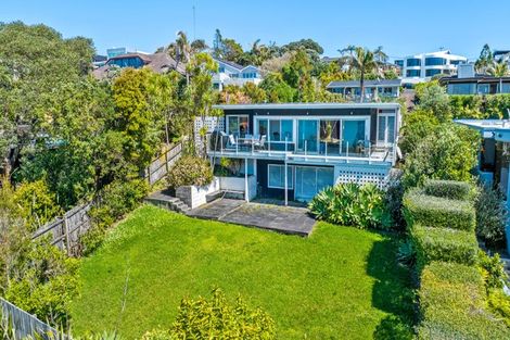 Photo of property in 17 Bournemouth Terrace, Murrays Bay, Auckland, 0630