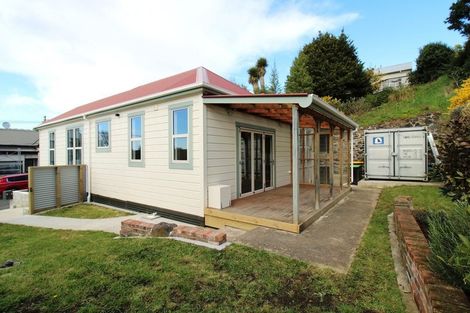 Photo of property in 2 Fernhill Street, Dunedin Central, Dunedin, 9016