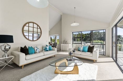 Photo of property in 1/13 Garadice Road, Rothesay Bay, Auckland, 0630