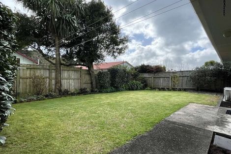 Photo of property in 22a Barrett Street, Westown, New Plymouth, 4310
