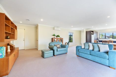 Photo of property in 31 Espalier Drive, Henderson, Auckland, 0612
