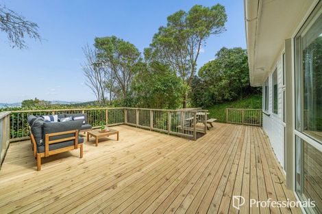 Photo of property in 77 Maungaraki Road, Korokoro, Lower Hutt, 5012