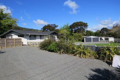 Photo of property in 30 Driving Creek Road, Coromandel, 3506