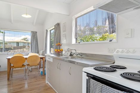 Photo of property in 47 Farnworth Crescent, Whakatane, 3120