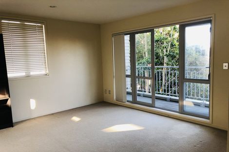 Photo of property in 6s Carlton Gore Road, Grafton, Auckland, 1023