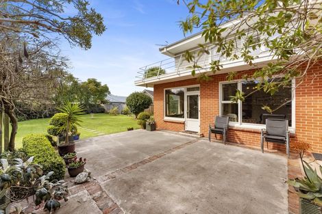 Photo of property in 11 Hughes Avenue, Hokowhitu, Palmerston North, 4410