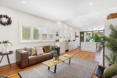 Photo of property in 21 Regina Street, Westmere, Auckland, 1022