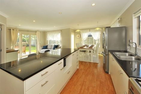 Photo of property in 35 Mataroa Place, Parklands, Christchurch, 8083